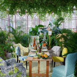 Pierre Frey Terrasse Les pagodes-Ecume-Treillage-Rayure-Ikat-Corail-John-Amala 