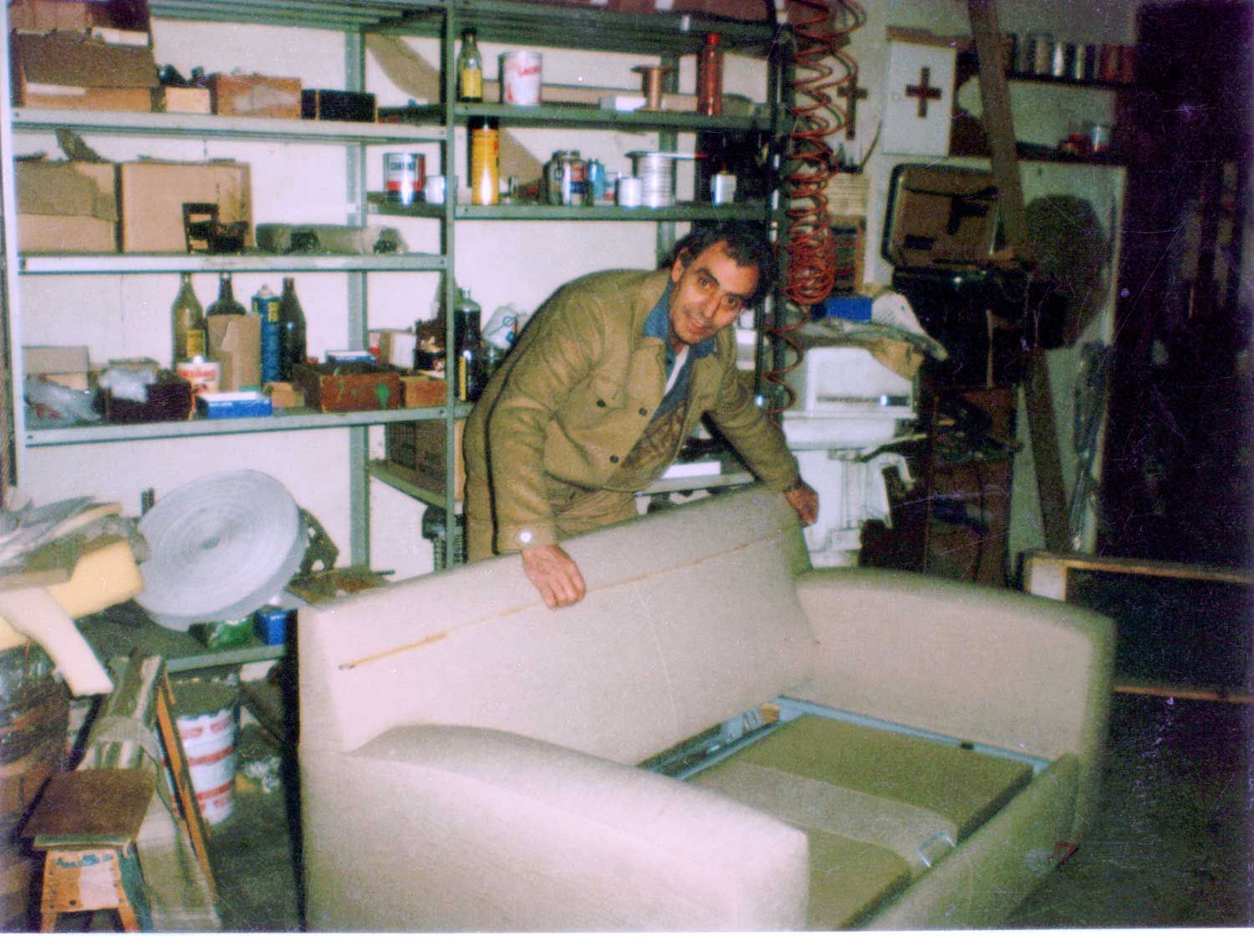 Vincenzo Ruggieri nel laboratorio negli anni '70